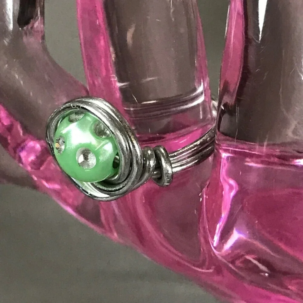 Handmade Green Bead and Wire Fashion Ring Size 7 - Picture 4 of 5
